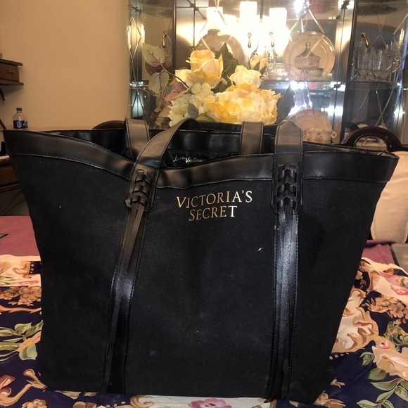 Victoria's Secret Handbags - 🖤 VS Large Black Tote 🖤